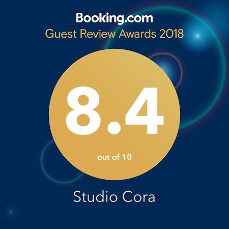Studio Cora Apartment Orsova Ngoại thất bức ảnh
