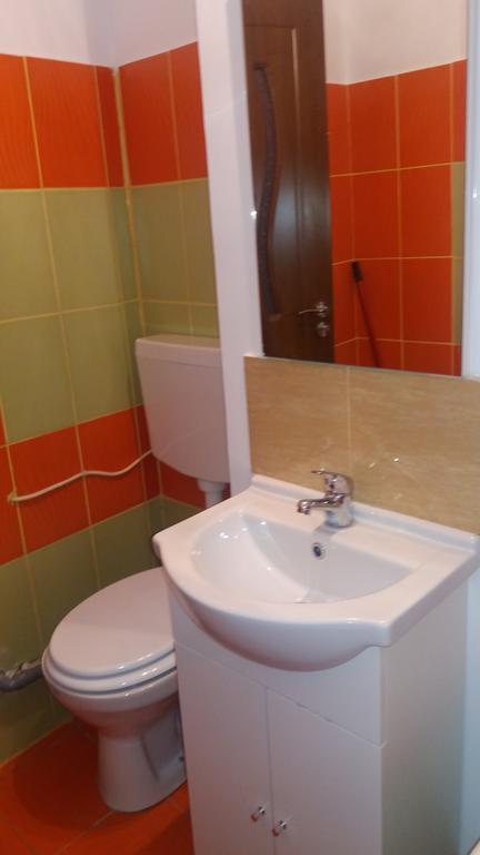Studio Cora Apartment Orsova Ngoại thất bức ảnh